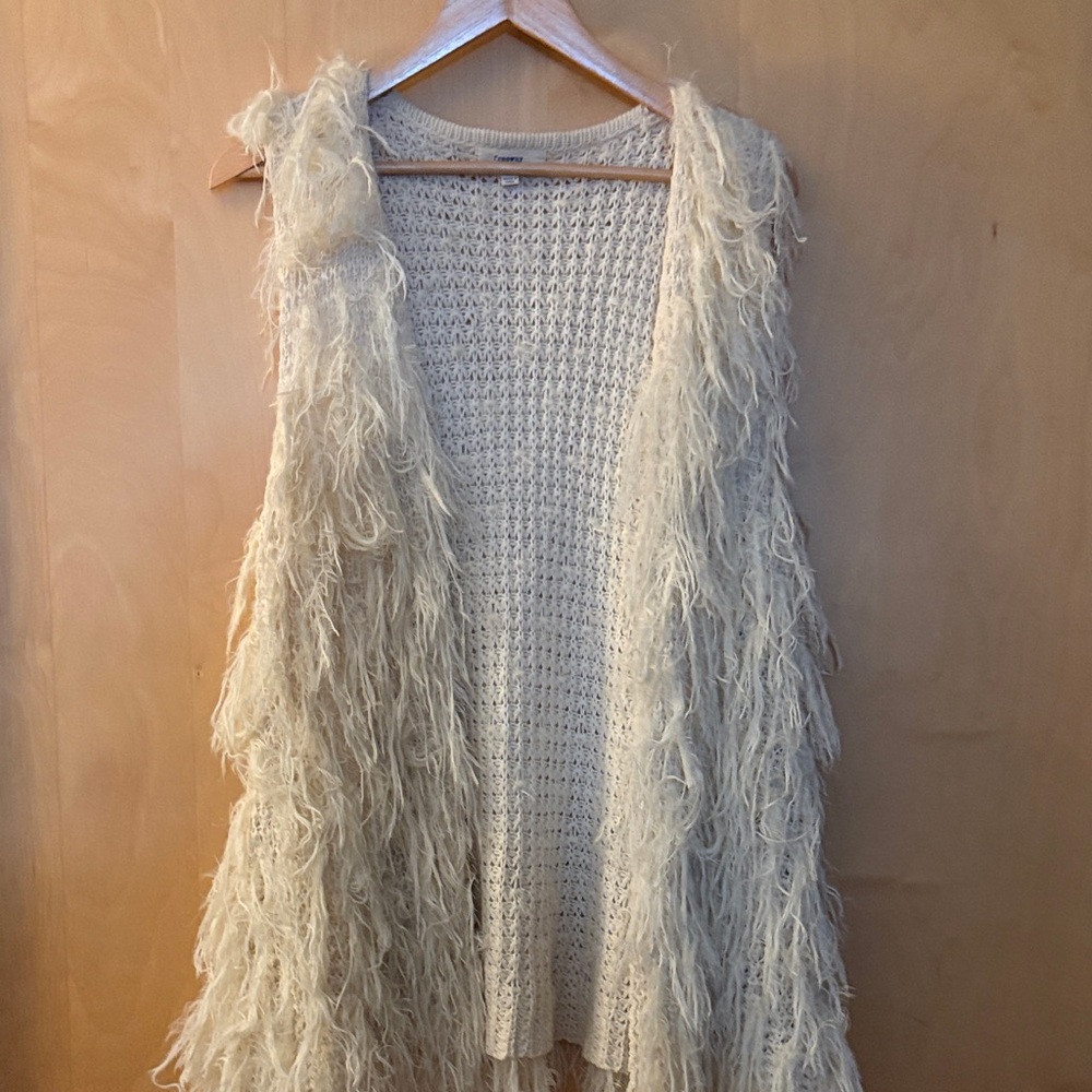Freeway Cream Textured Sleeveless Top